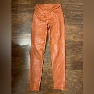 Offline by Aerie Orange Metallic Leggings Size M